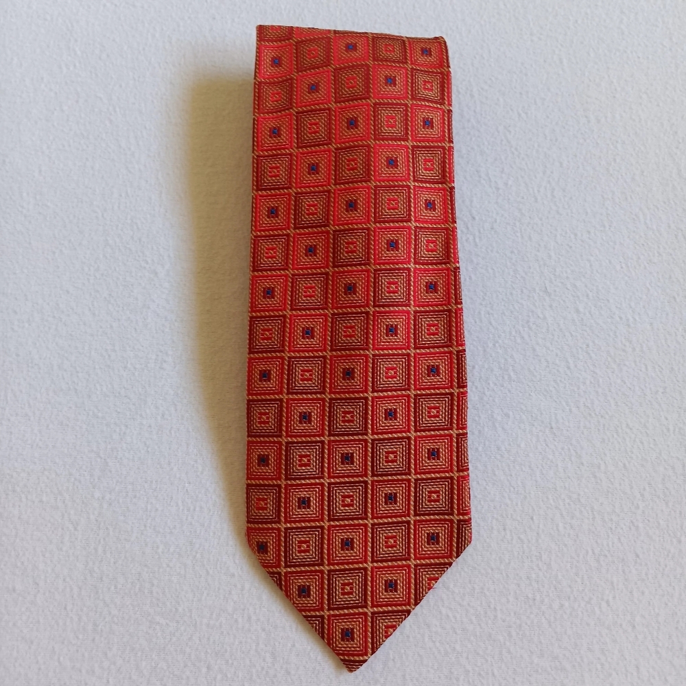Fratelli Moda 100% Silk Made In Italy Red Square Pattern Tie